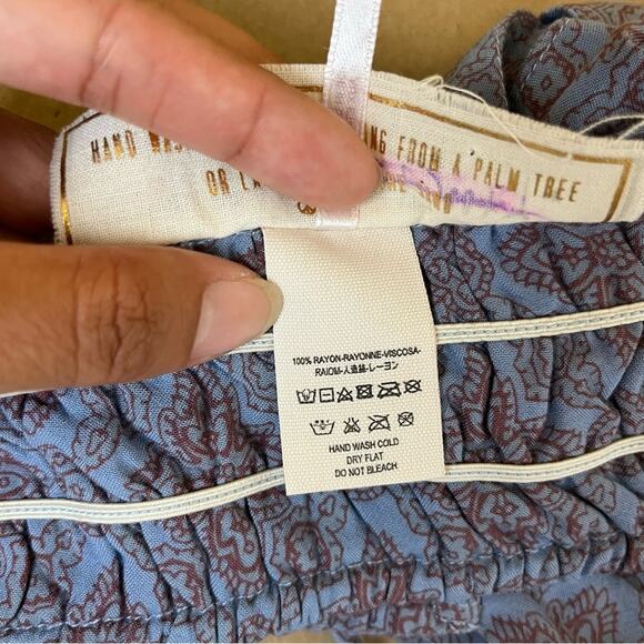 Free People Jen’s Pirate Booty Paisley Tie Front Paisley Top Large - Picture 7 of 7